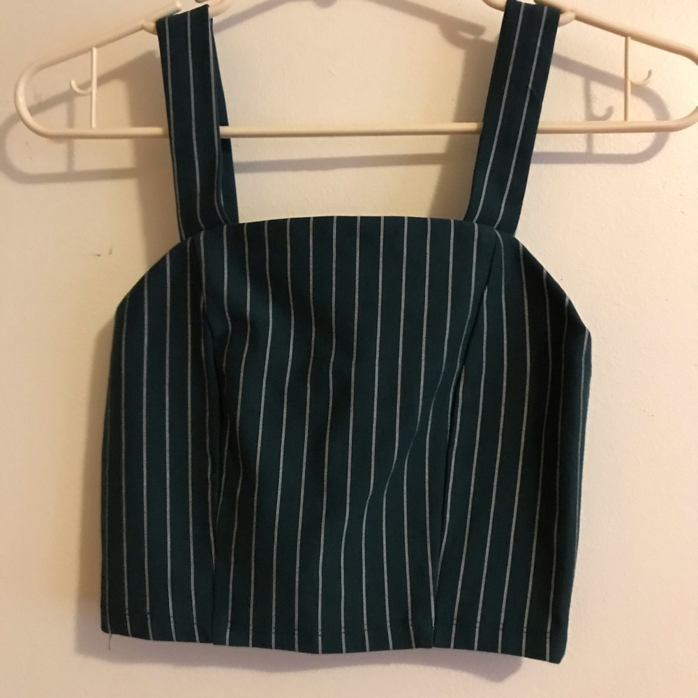 Green cropped tank top NWOT